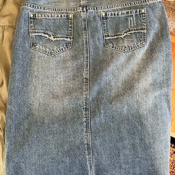 NWOT, JEAN MIDI SKIRT, Inherit clothing company, Jean skirt - Picture 2 of 4